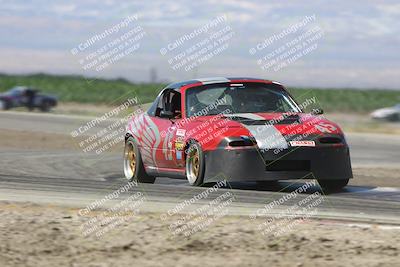 media/Jun-22-2025-Nasa (Sun) [[8119b72684]]/Race Group B/Qualifying/